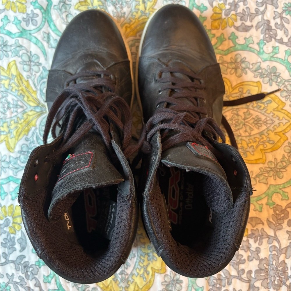 TCX Black Sneakers Versatile Comfort